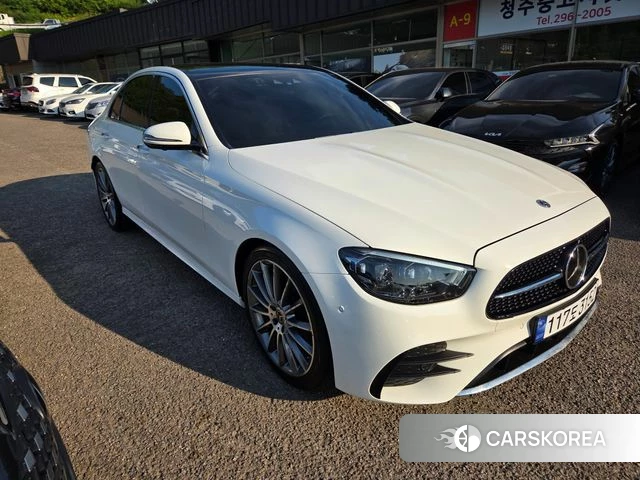 Mercedes-Benz E-Class W213 2022 Белый из Кореи