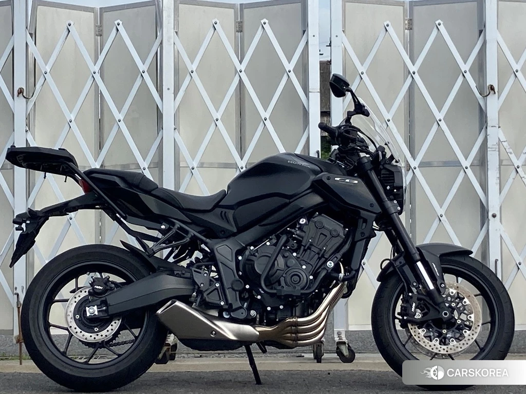 Проданный Honda CB650R 2023 из Японии