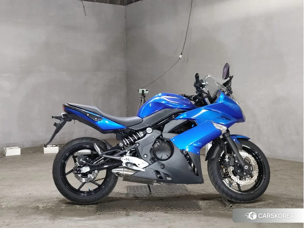 Проданный Kawasaki NINJA 400R 2013 из Японии