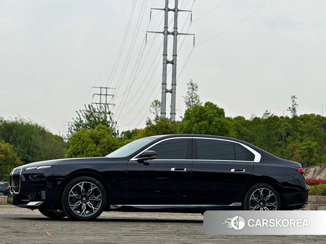 BMW 7 series 2024 Черный из Китая