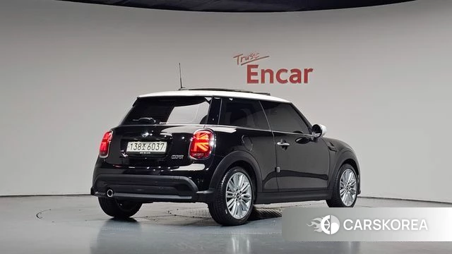 Mini Cooper 2021 Черный из Кореи