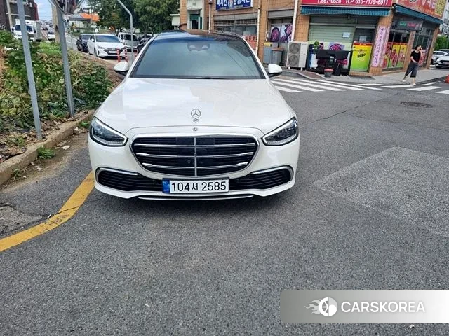 Mercedes-Benz S-Class W223 2023 Белый из Кореи