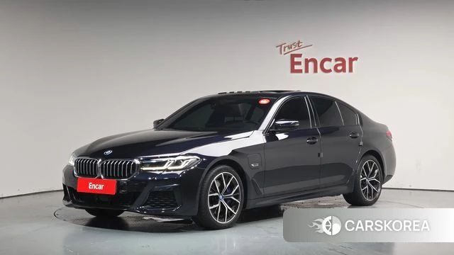BMW 5 Series (G30) 2023 Черный из Кореи