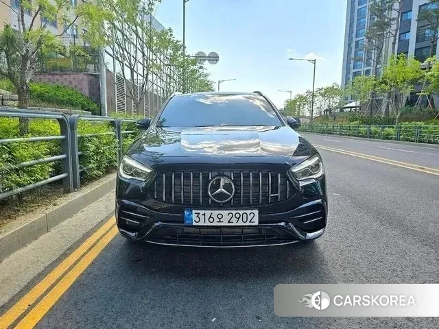 Mercedes-Benz GLA - Class H247 2022 Черный из Кореи