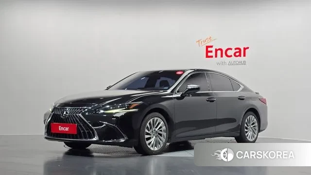 Lexus ES300h 7th generation 2023 Черный из Кореи