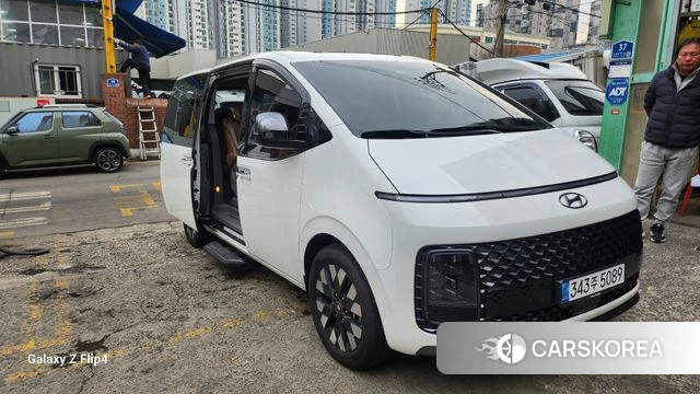 Hyundai Staria 2022 Белый из Кореи