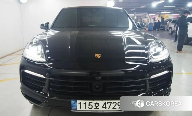 Porsche Cayenne (PO536) 2022 Черный из Кореи