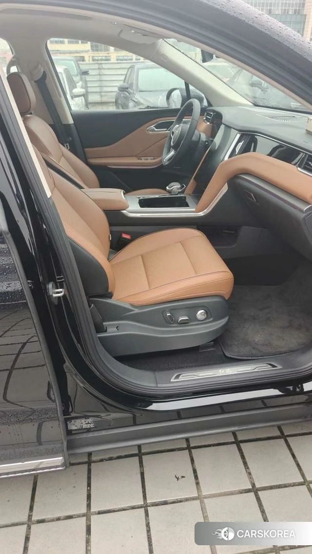 Red flag HS7 PHEV 2025 Черный из Китая