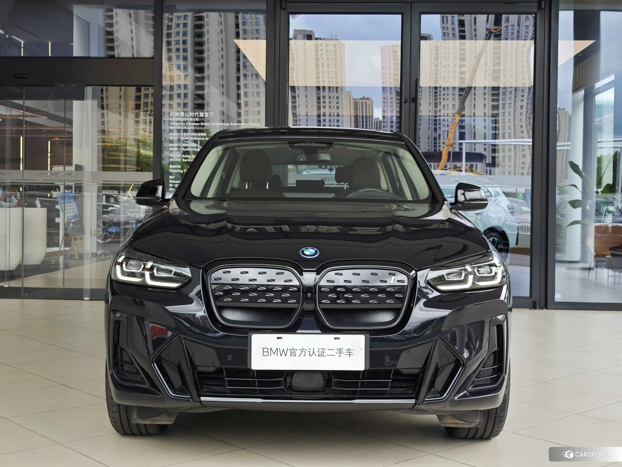 BMW iX3 2023 Черный из Китая