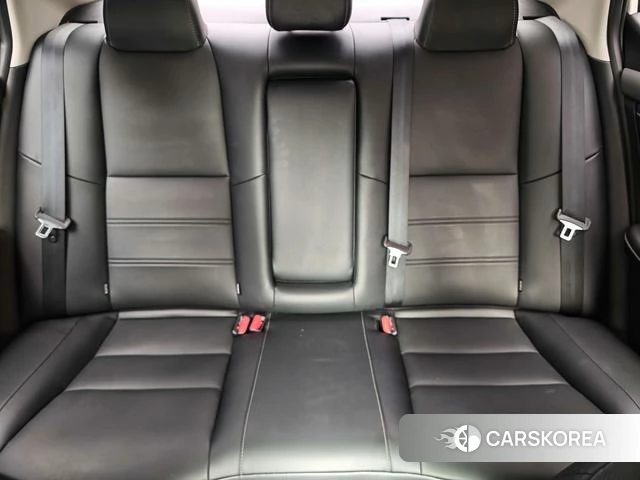 Nissan Xuan Yi 2023 Белый из Китая