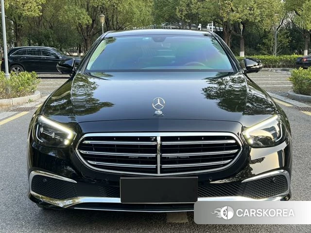 Mercedes-Benz E-class 2022 Черный из Китая