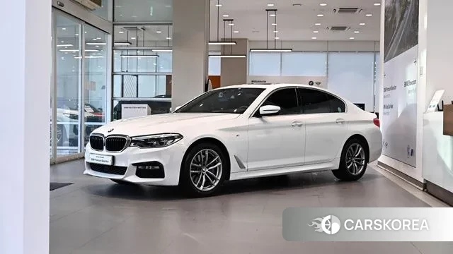 BMW 5 Series (G30) 2018 Белый из Кореи