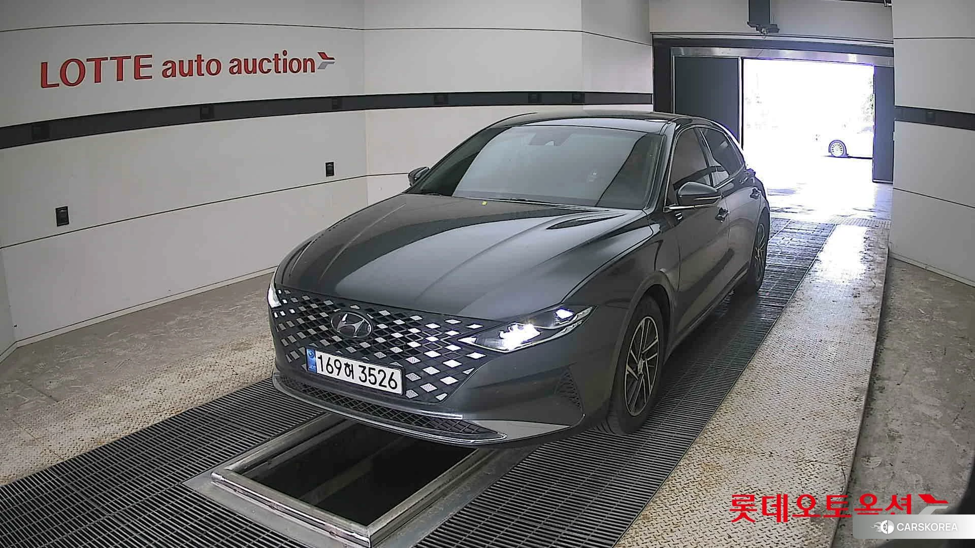 Hyundai Grandeur 2022 Nocturne Grey Metallic из Кореи