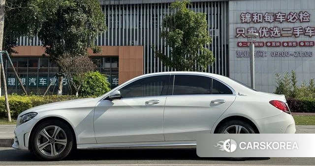 Mercedes-Benz Class C 2021 Белый из Китая
