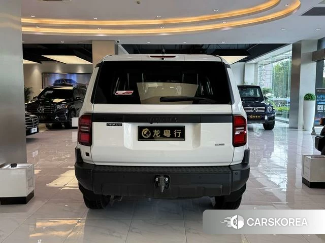 Toyota Prado (imported) 2024 Белый из Китая