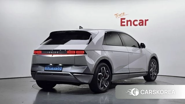 Hyundai Ionic 5 2022 Серебристо-серый из Кореи