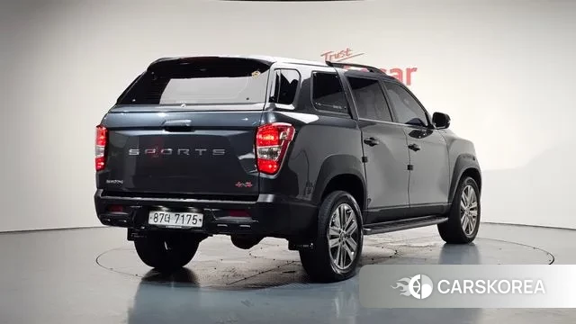 Ssangyong Rexton Sports 2018 Серый из Кореи