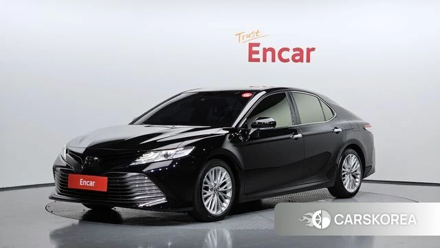 Toyota Camry (XV70) 2018 Черный из Кореи