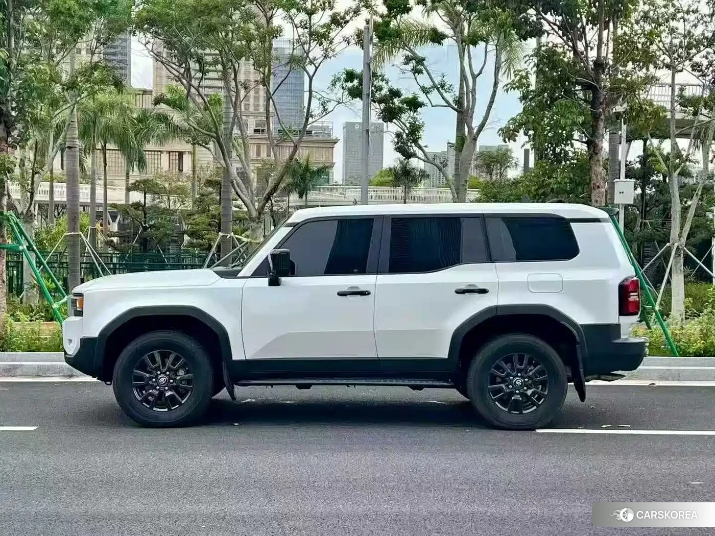 Toyota Prado 2024 Белый из Китая