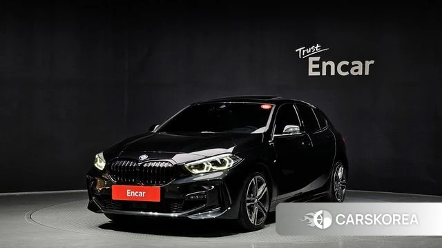BMW 1 Series (F40) 2024 Черный из Кореи