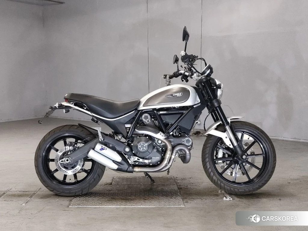 Проданный Ducati SCRAMBLER ICON 2017 из Японии, фото 2