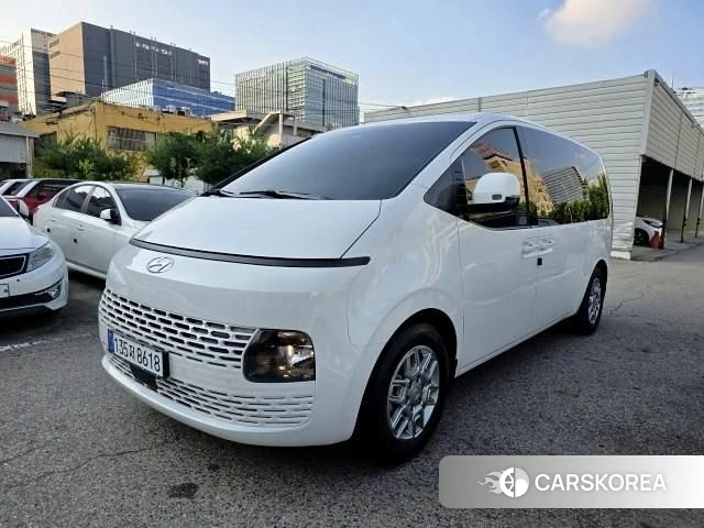 Hyundai Staria 2023 Белый из Кореи