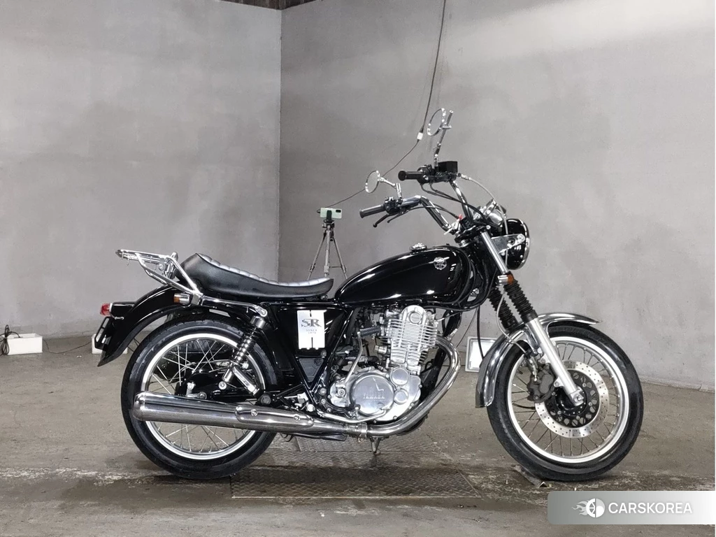 Проданный Yamaha SR 400 2019 из Японии