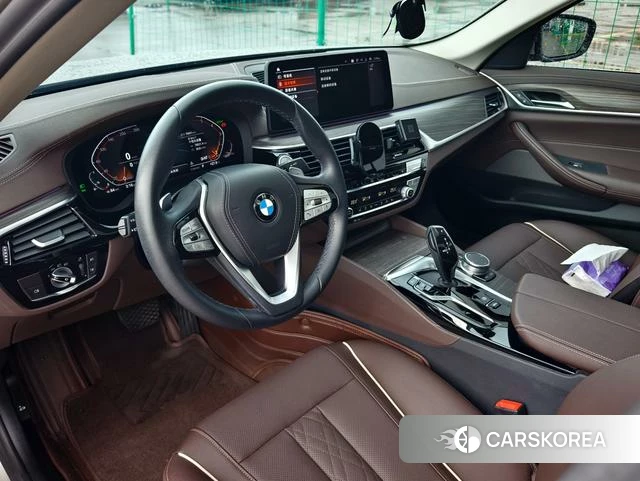 BMW 5 series 2021 Шампань из Китая
