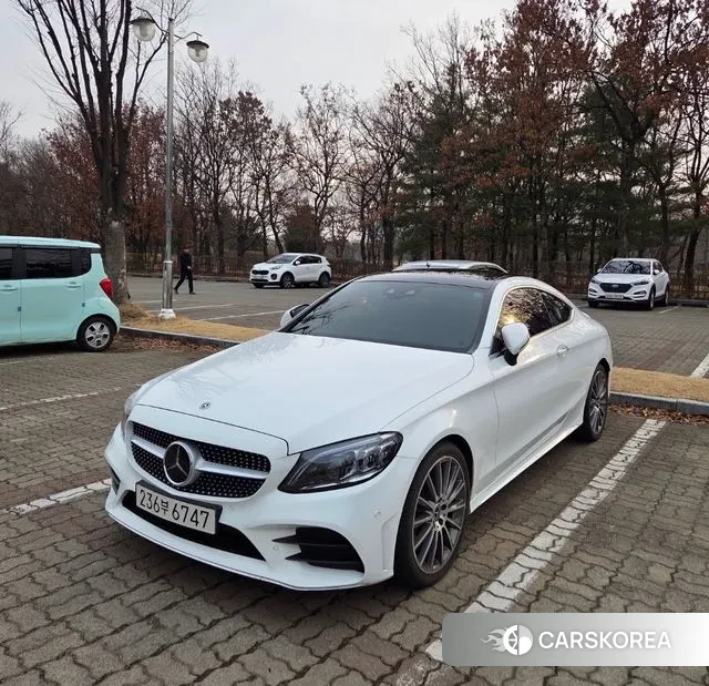 Mercedes-Benz C-Class W205 2023 Белый из Кореи