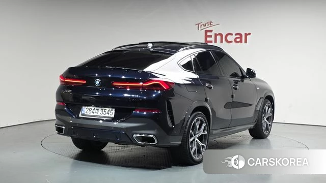 BMW X6 (G06) 2024 Черный из Кореи