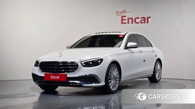 Mercedes-Benz E-Class W213 2021 Белый из Кореи