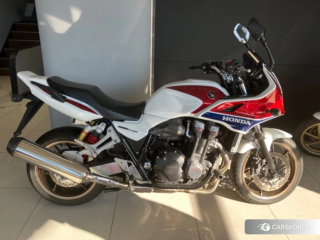Проданный Honda CB1300SF BOLDOR ABS 2016 из Японии, фото 2