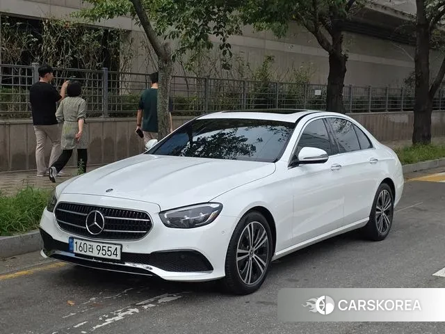 Mercedes-Benz E-Class W213 2020 Белый из Кореи