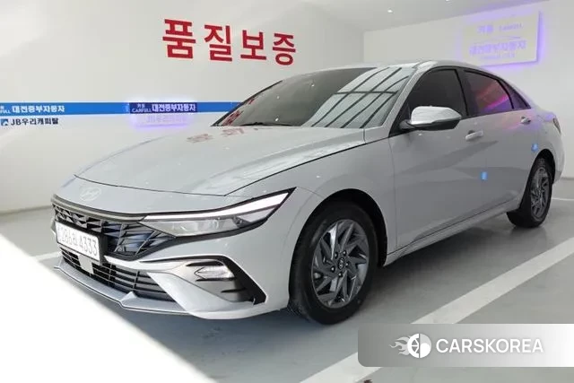 Hyundai The New Avante (CN7) 2023 Светло-серебряный цвет из Кореи