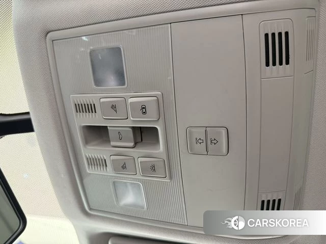Skoda Krok 2022 Белый из Китая