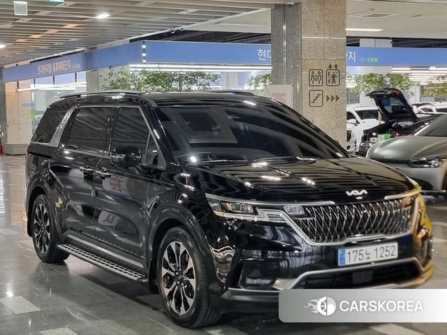 Kia Carnival 4th generation 2023 Черный из Кореи