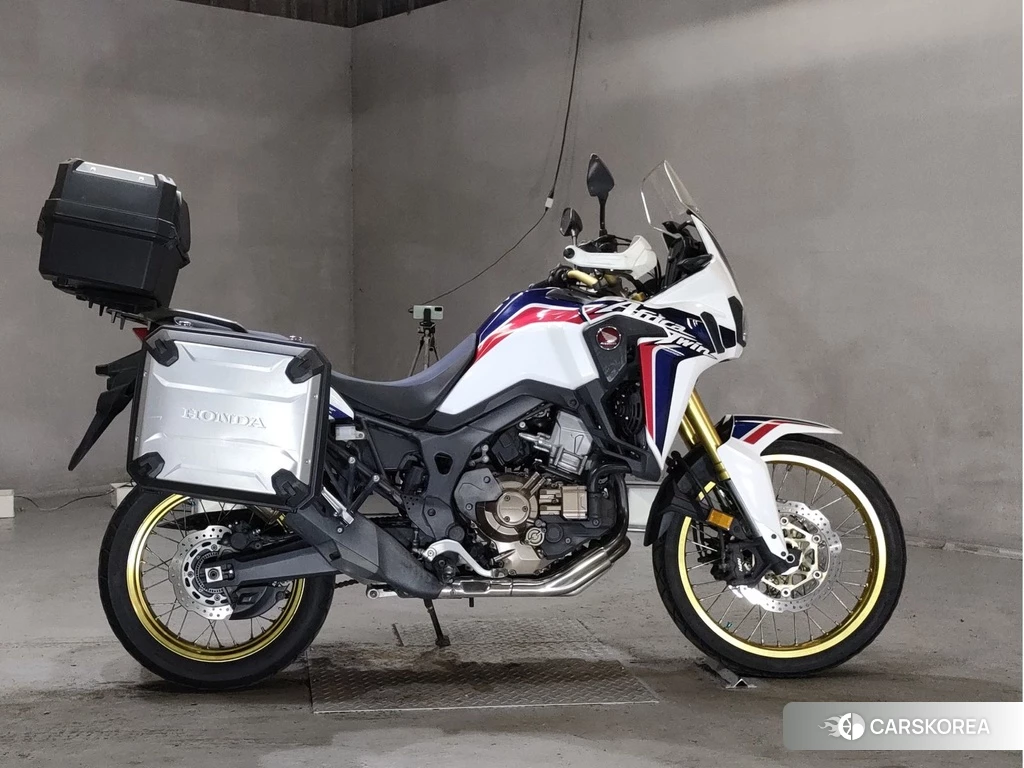 Проданный Honda CRF1000L AFRICA TWIN 2017 из Японии, фото 2