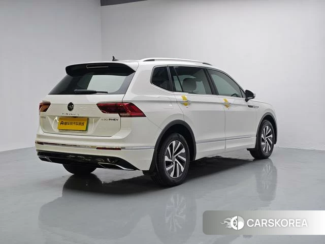 Volkswagen Tiguan L PHEV 2021 Белый из Китая