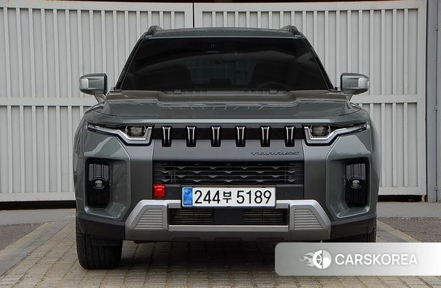 Ssangyong The New Torres 2024 Темно-зеленый из Кореи