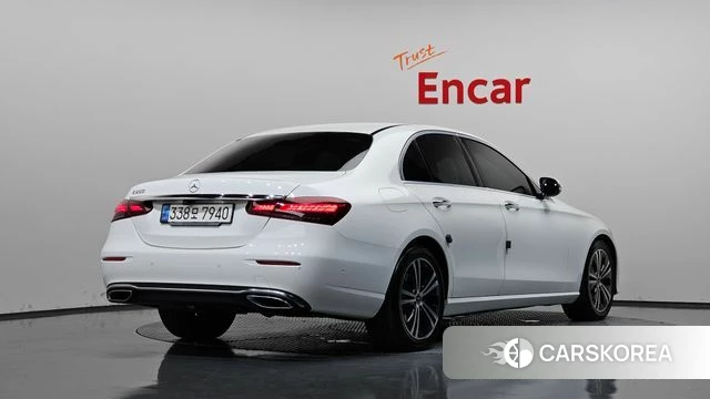 Mercedes-Benz E-Class W213 2021 Белый из Кореи