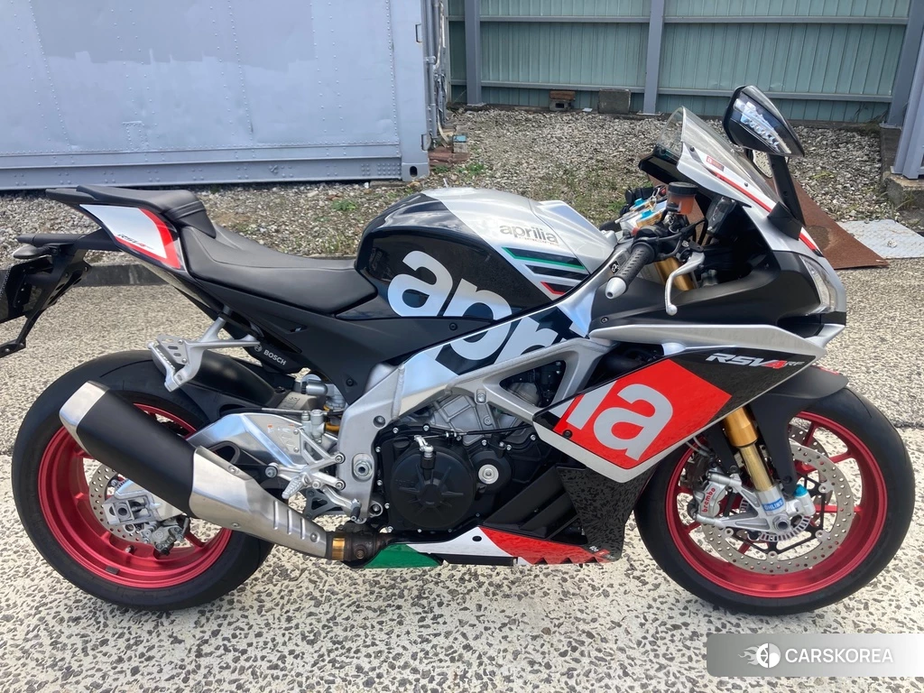 Проданный Aprilia RSV4 FACTORY 2016 из Японии, фото 2