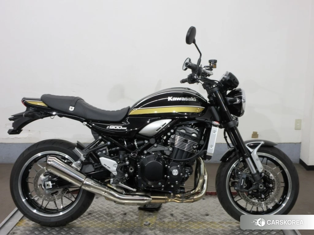 Проданный Kawasaki Z900RS 2022 из Японии