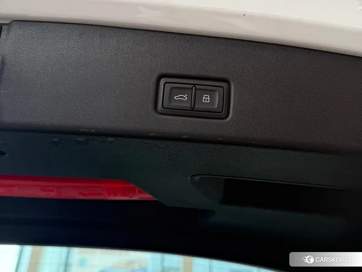 Audi Q4 e-tron 2024 Белый из Китая