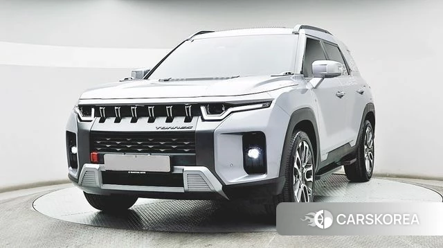 Ssangyong Torres 2023 Серебристо-серый из Кореи