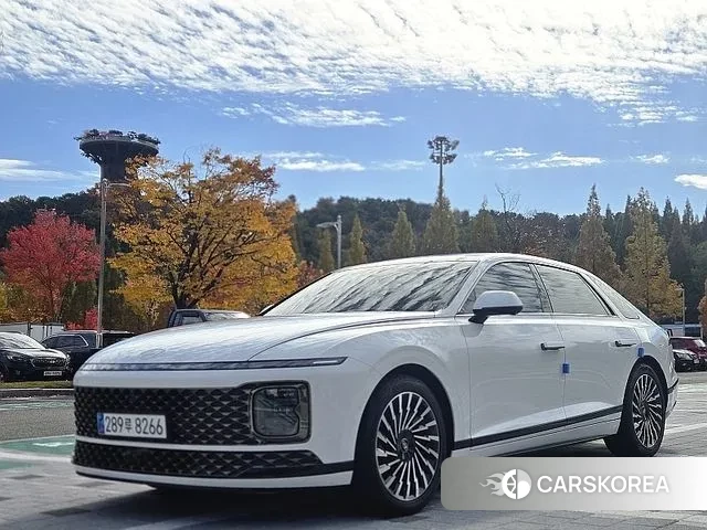 Hyundai Grandeur (GN7) 2023 Белый из Кореи