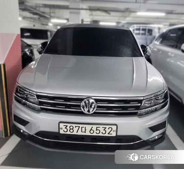 Volkswagen Tiguan second Generation 2020 Серебристо-серый из Кореи