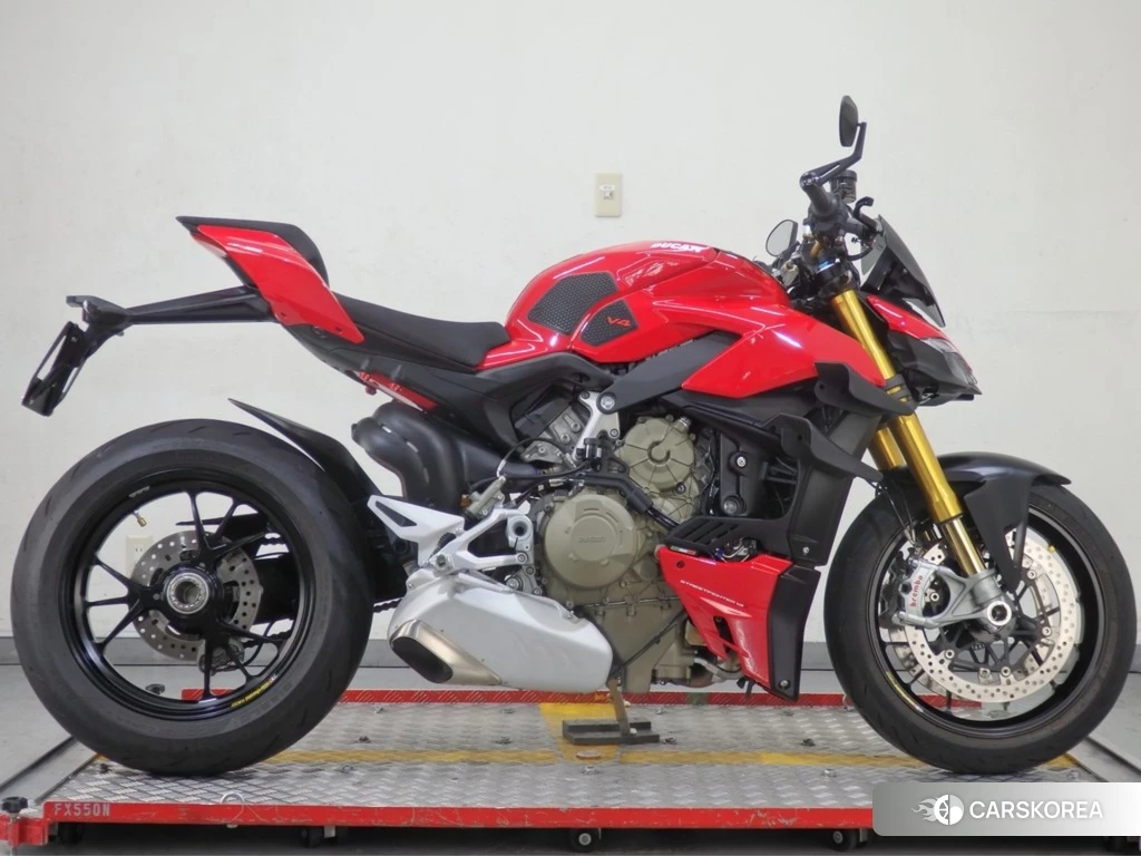 Проданный Ducati STREETFIGHTER V4 S 2020 из Японии