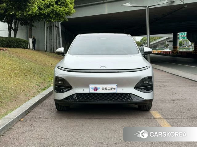 Xiaopeng Motors Xiaopeng G6 2025 Серебристо-серый из Китая