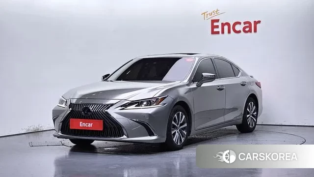 Lexus ES300h 7th generation 2018 Серебристо-серый из Кореи