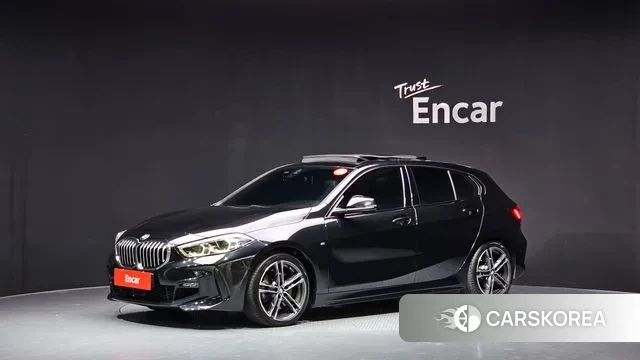 BMW 1 Series (F40) 2022 Черный из Кореи